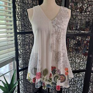 Desigual Size Small White Swing Sleeveless Tank Geometric/Floral Pattern NWOT